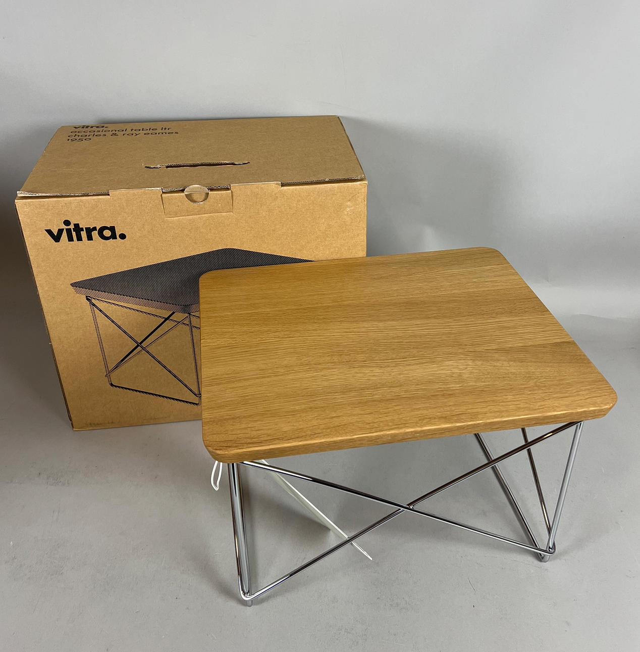 CHARLES & RAY EAMES. 1x LTR BORD VITRA.