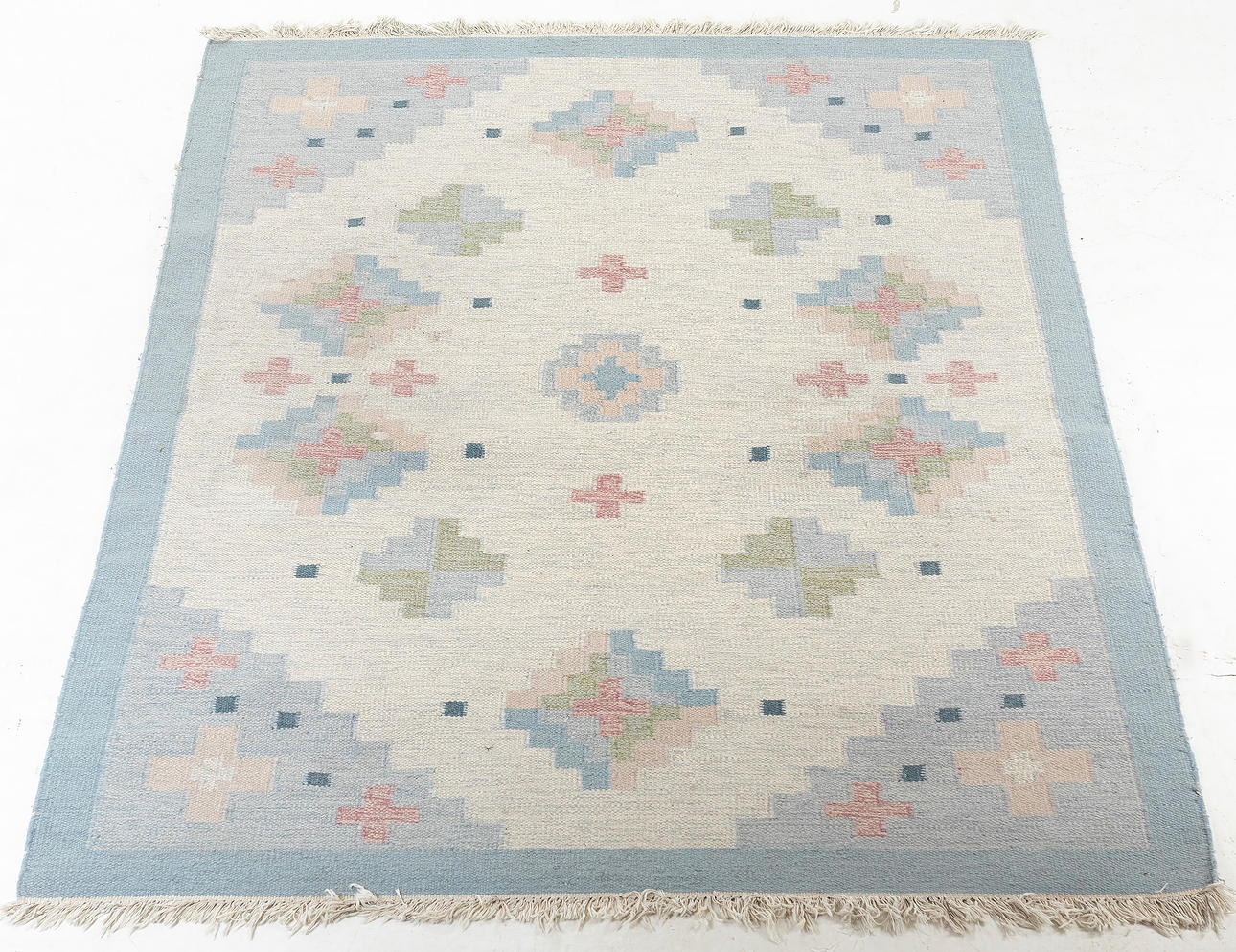 RUG, Ruffles, ca 172 x 255 cm.
