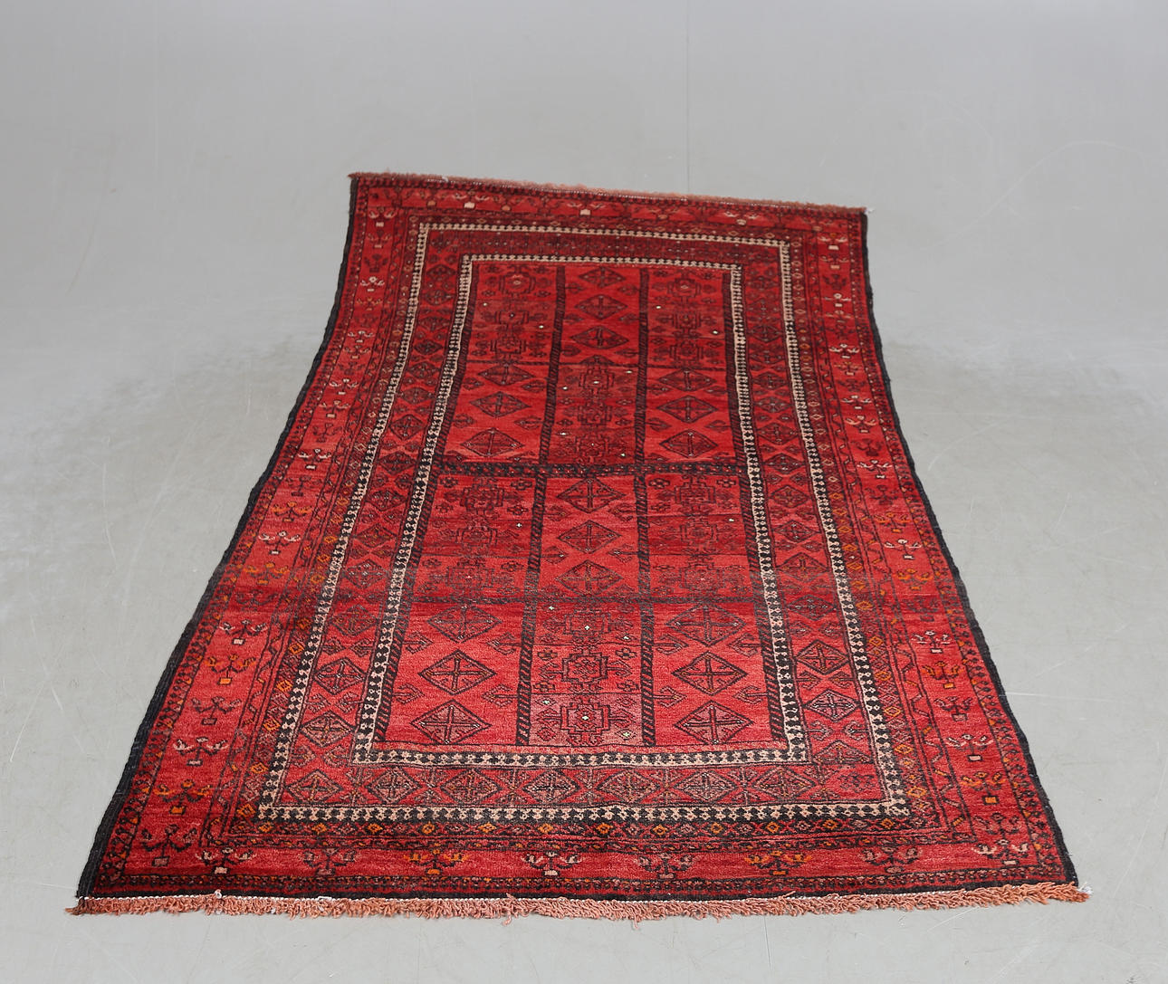 A CARPET, oriental, 210x120 cm.