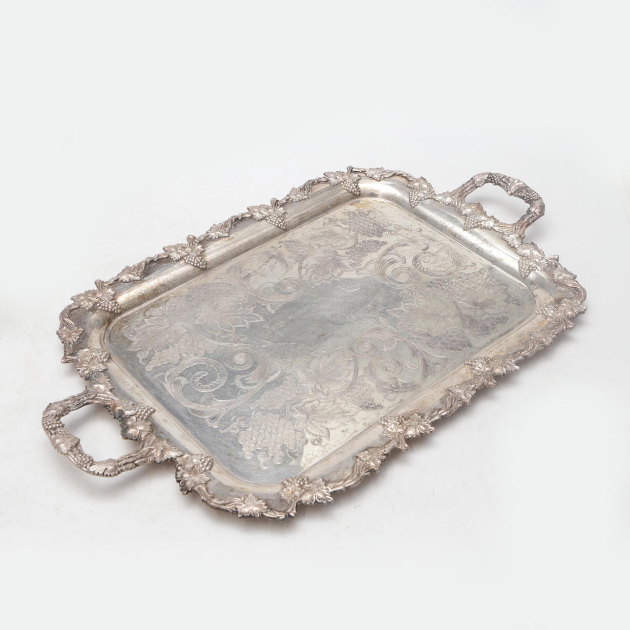 Una bandeja, probablemente galvanizada, Inglaterra.