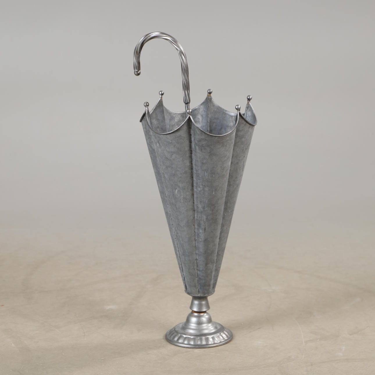 PARAPLYSTÄLL, metall, 2000-tal.