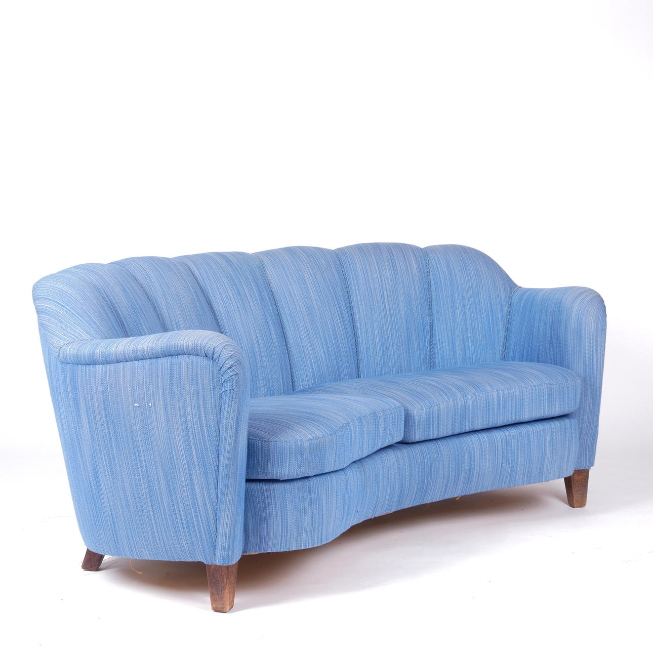 Swedish Modern kidney-shaped sofa, 1930s/40s.