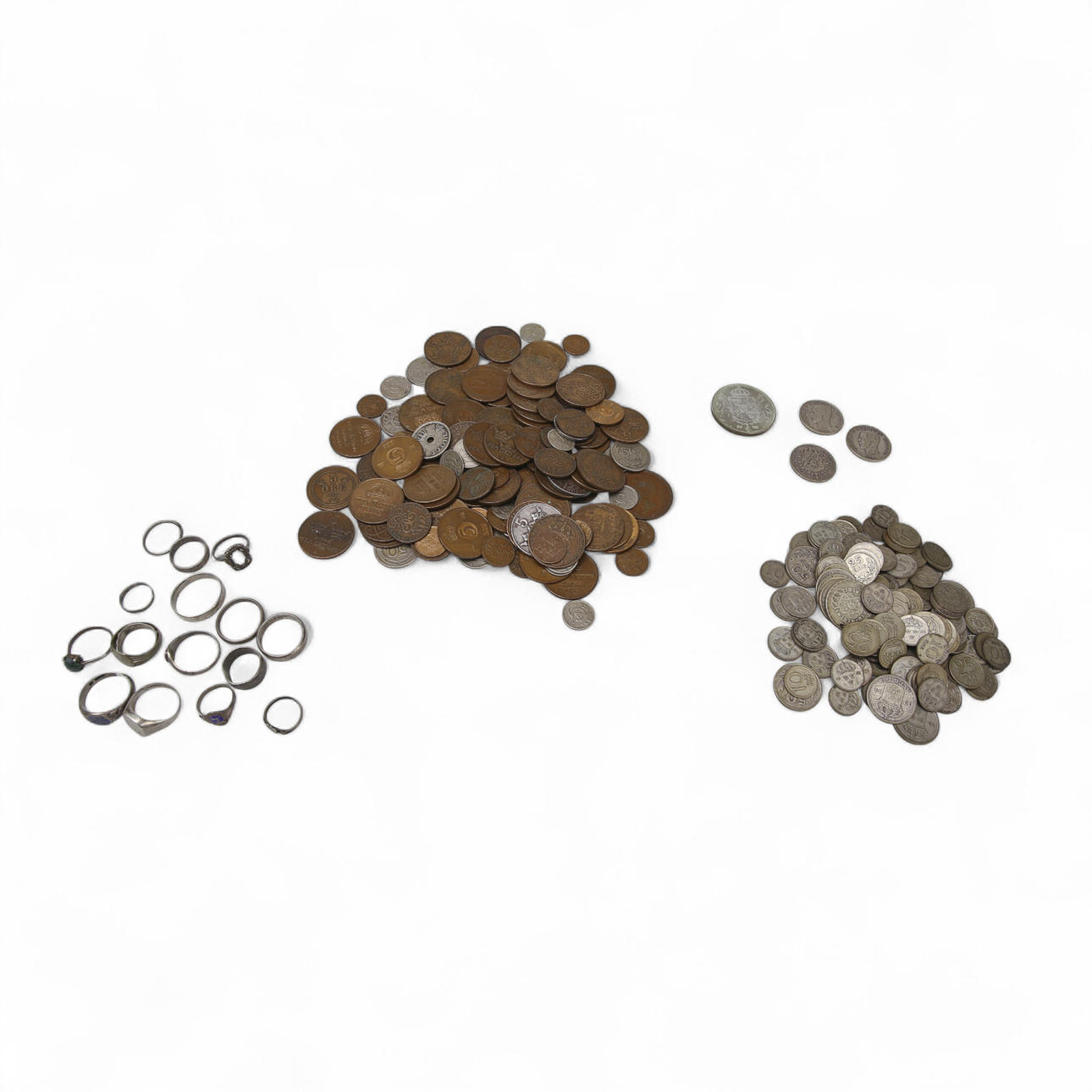 VIELE VERSCHIEDENE MÜNZEN, Silber/Kupfer und Ringe.