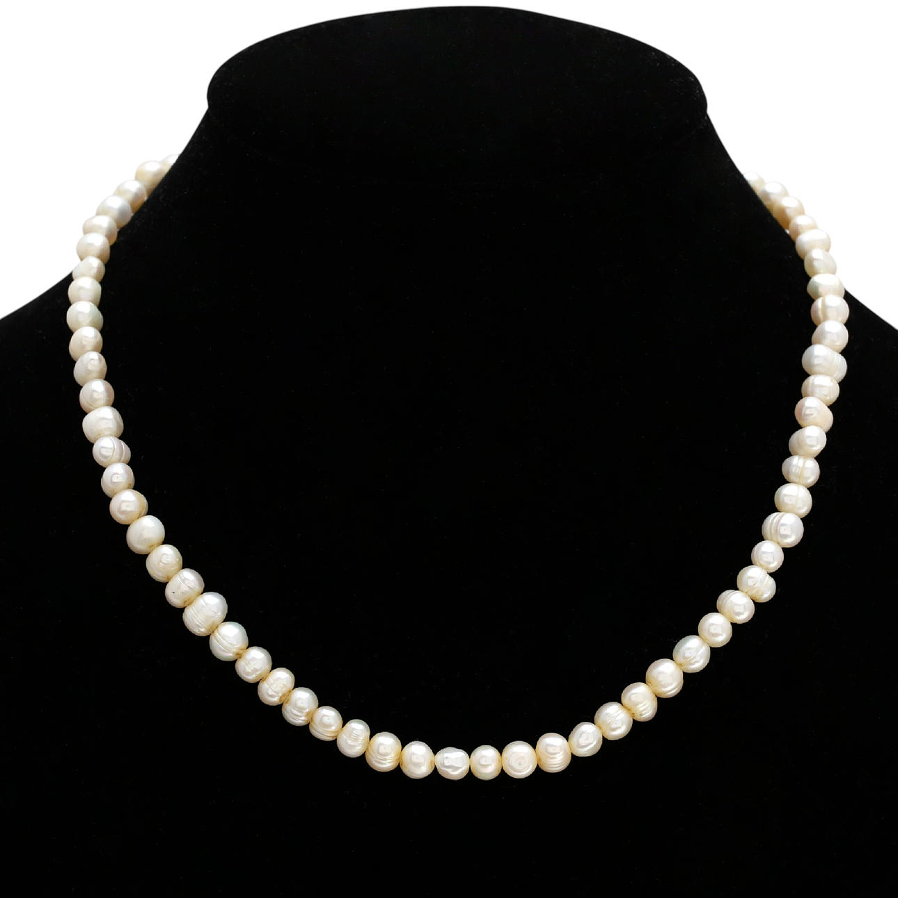 PUIG DORIA. Pearls choker.