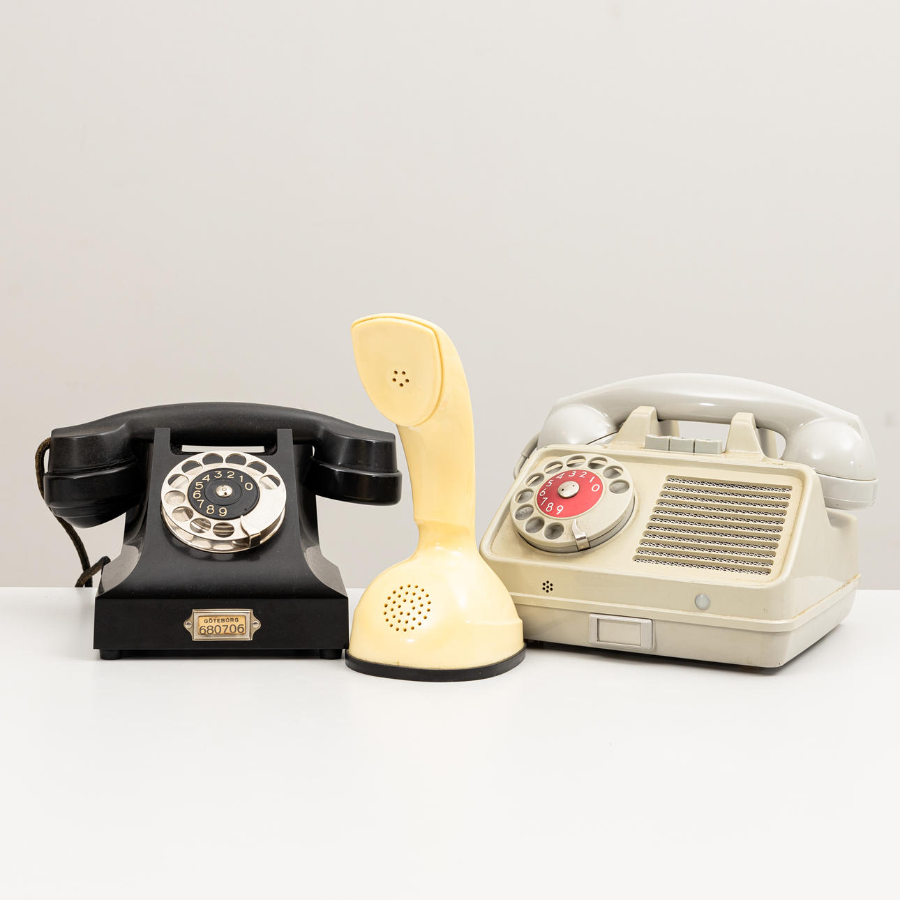 TELEFONER, 3 st, LM Ericsson.