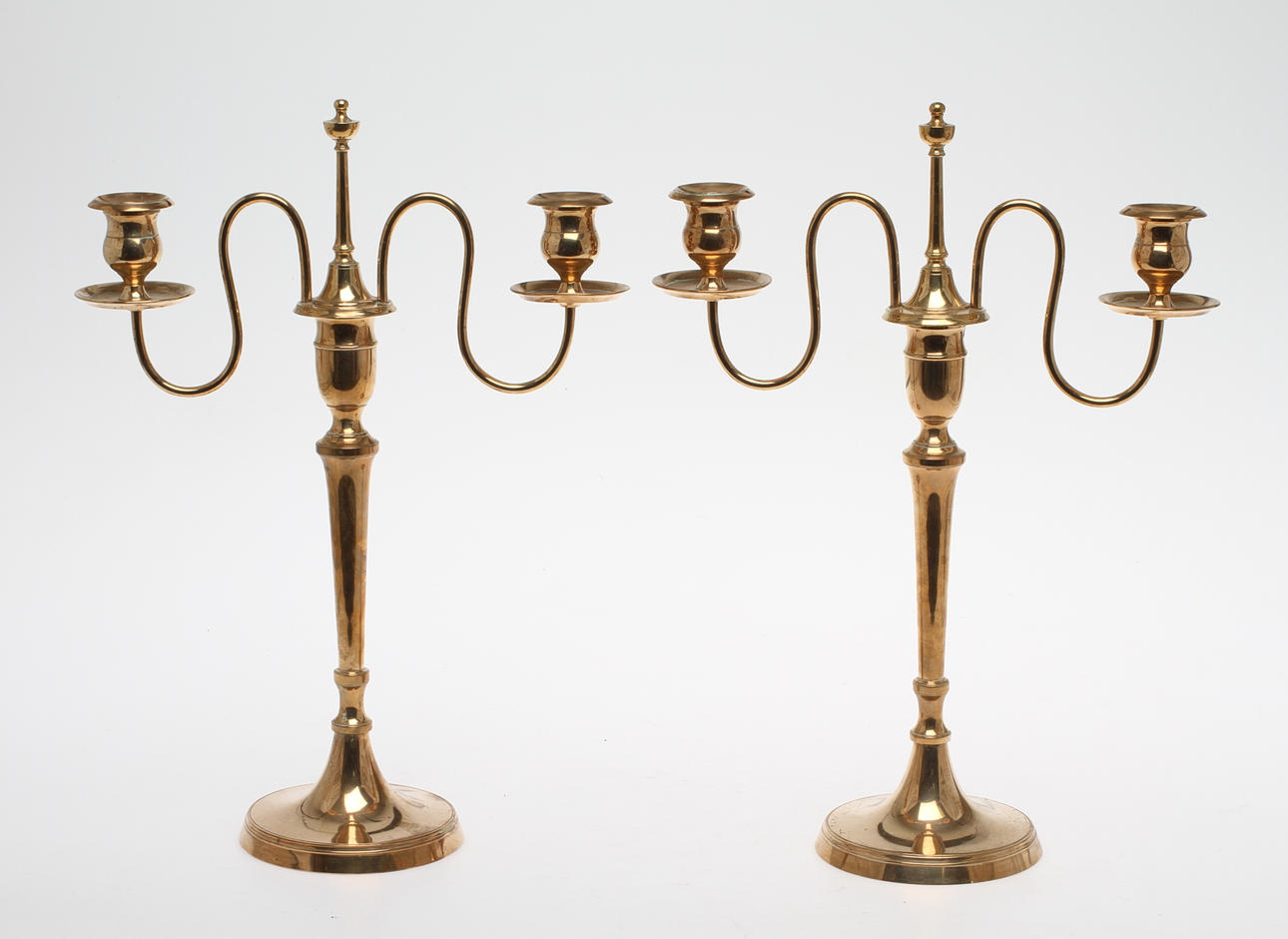 KANDELABRAR, ett par, mässing, Skultuna, no 44, omkring 1900.