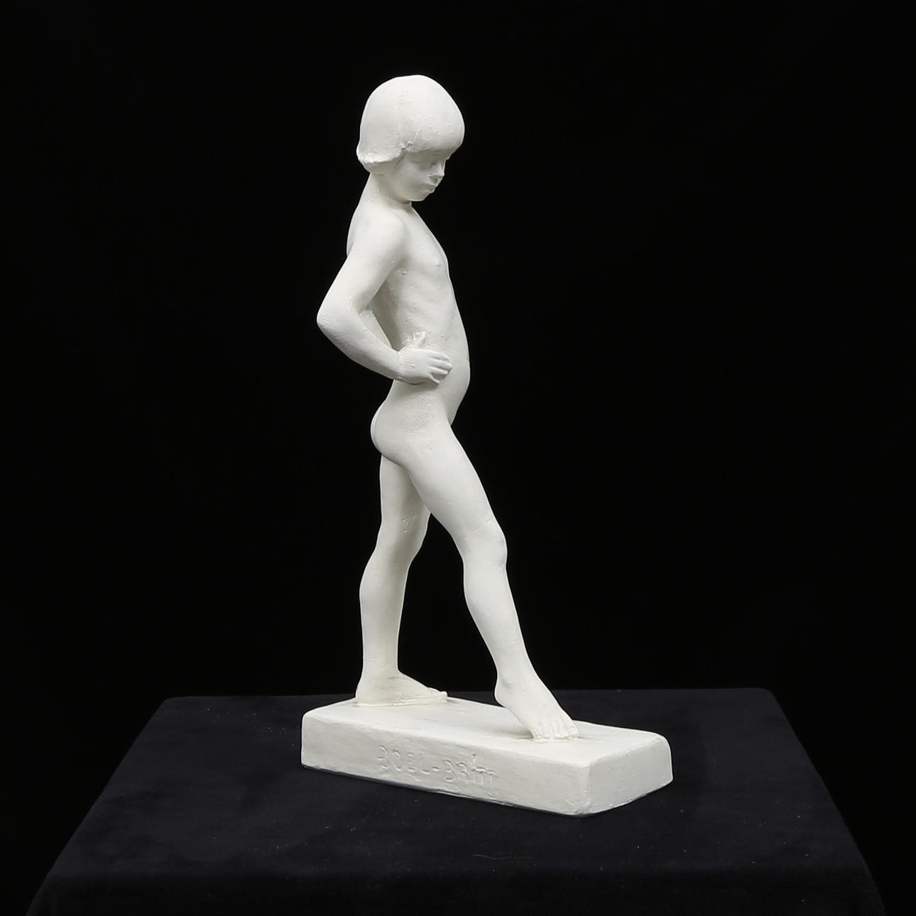 CARIN NILSON(1884-1973). "Boel-Britt". Skulptur, gips, signerad och daterad 1930.