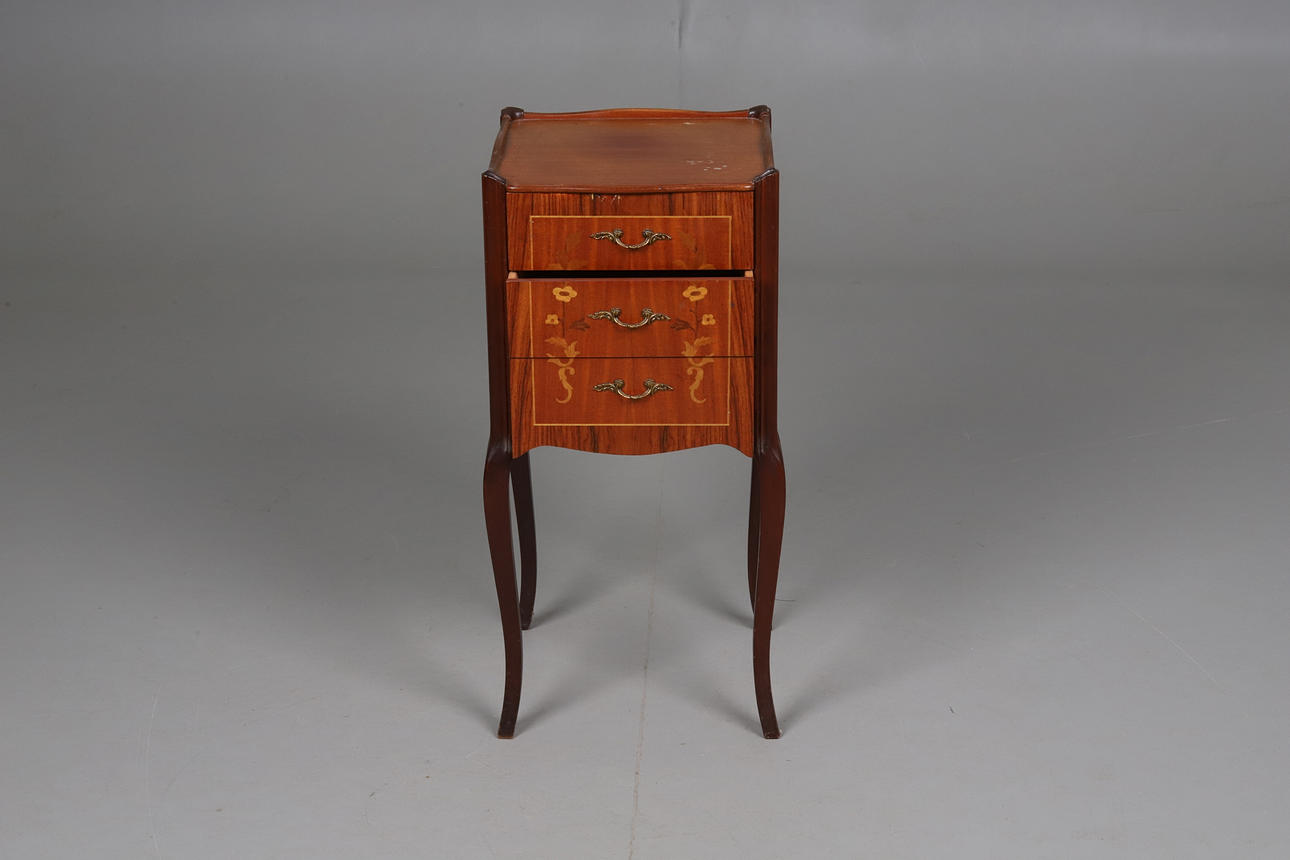 SIDE TABLE. MAHOGANY, INTARSIA.