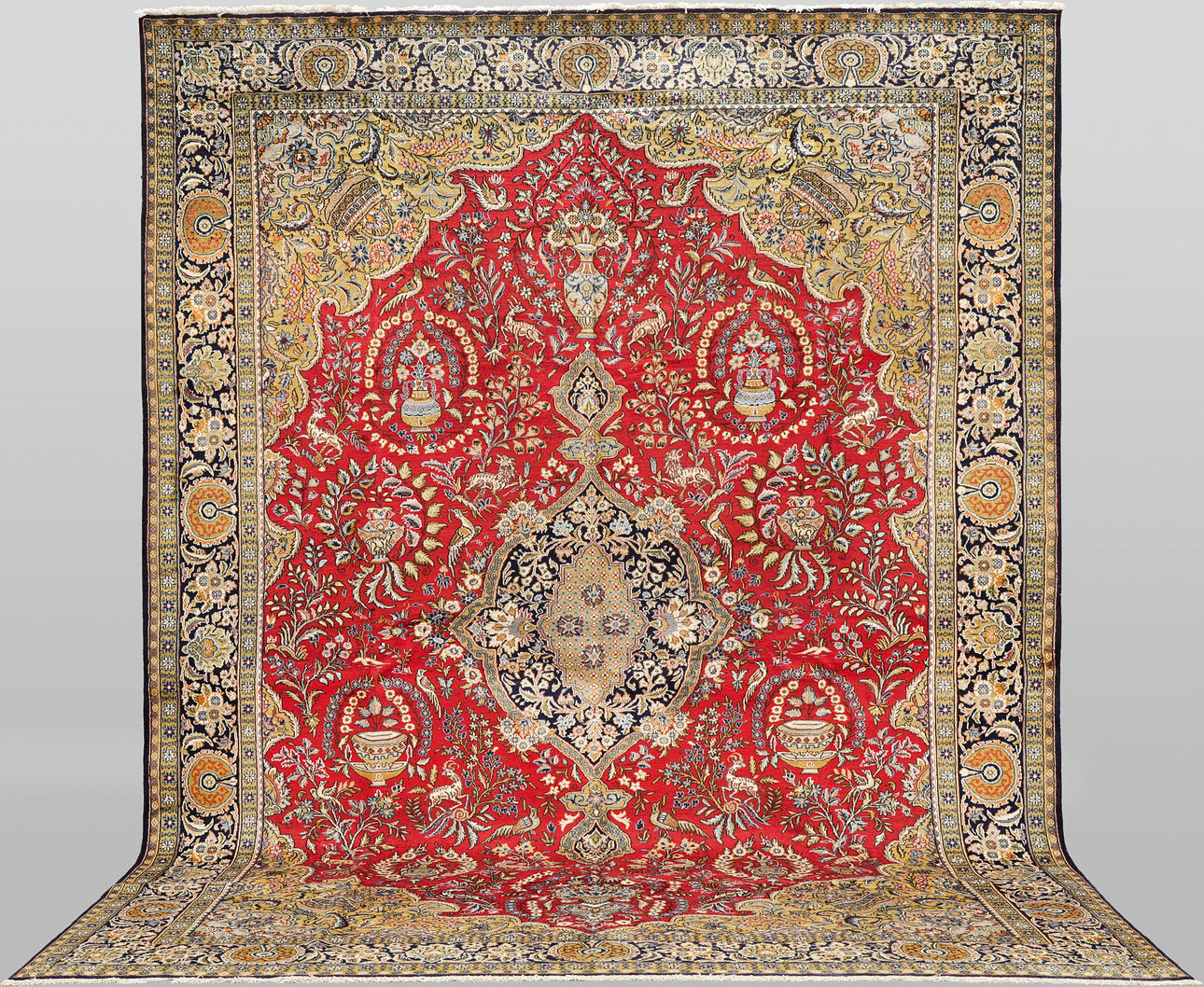 ORIENTAL CARPET, Figural Ghom, 490x315 cm.