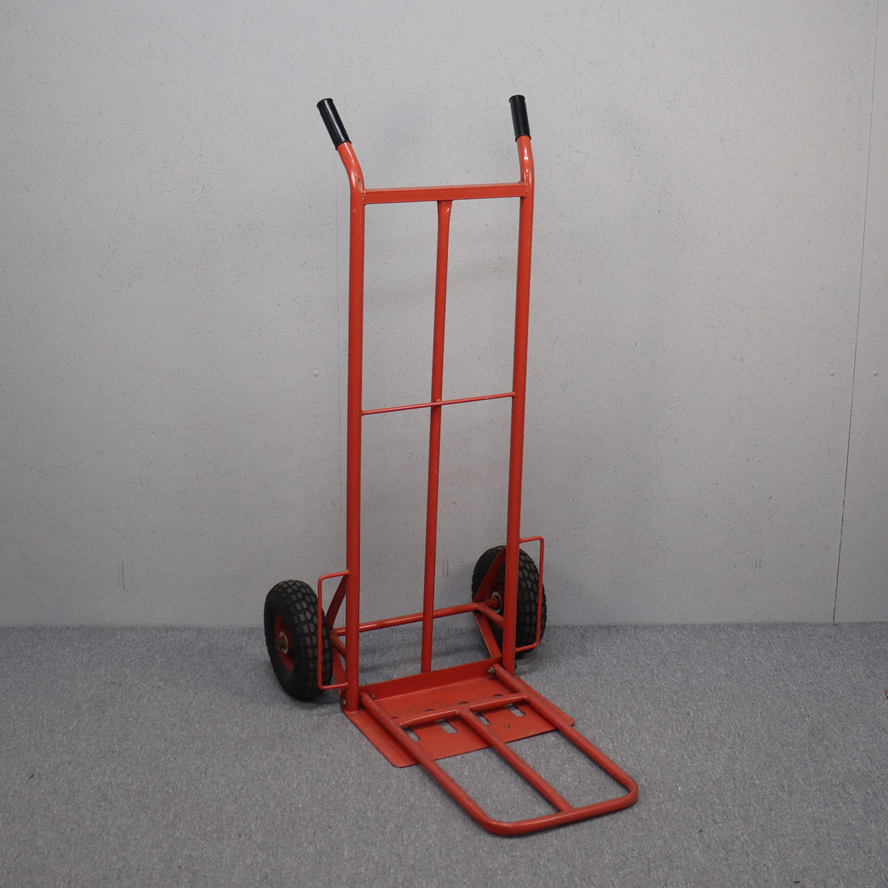 MAGASIN -/SÄCKAKÄRRA.