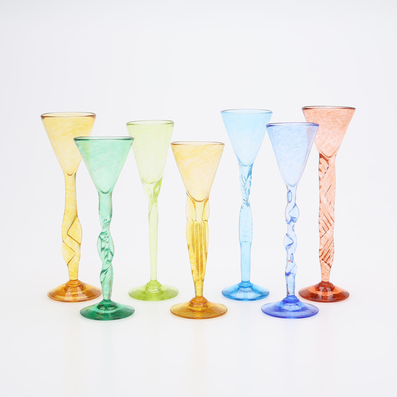 EIN SET VON 7 „FARBEN“, OSTSEEGLAS, DÄNEMARK.