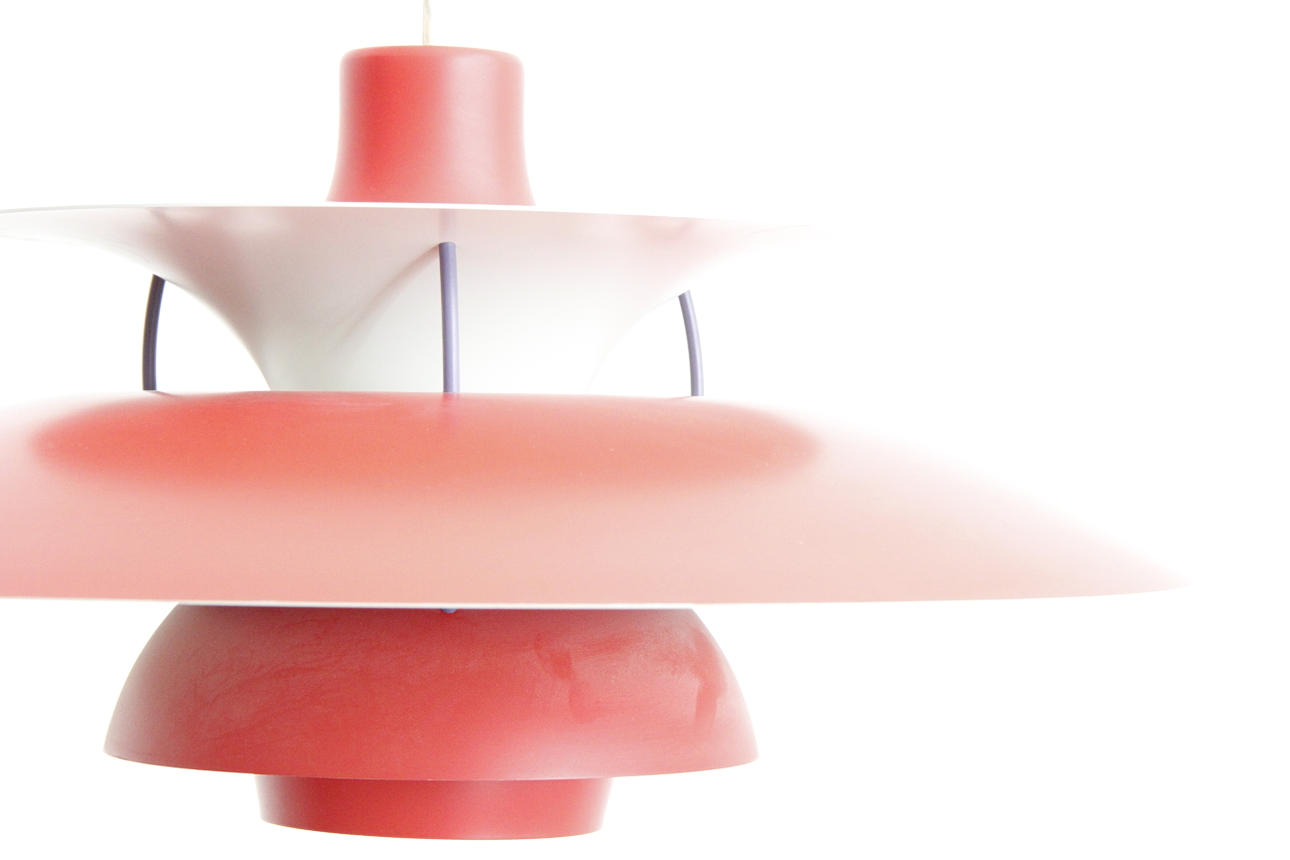 TAKLAMPA, POUL HENNINGSEN. PH 5 lampa i rött.