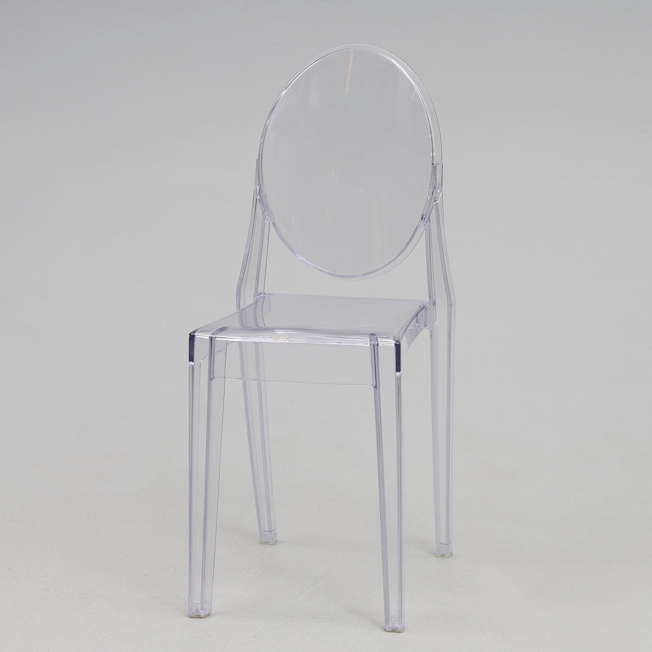 SILLA. «Viktoria Ghost», plástico, Kartell, Philippe Starck.