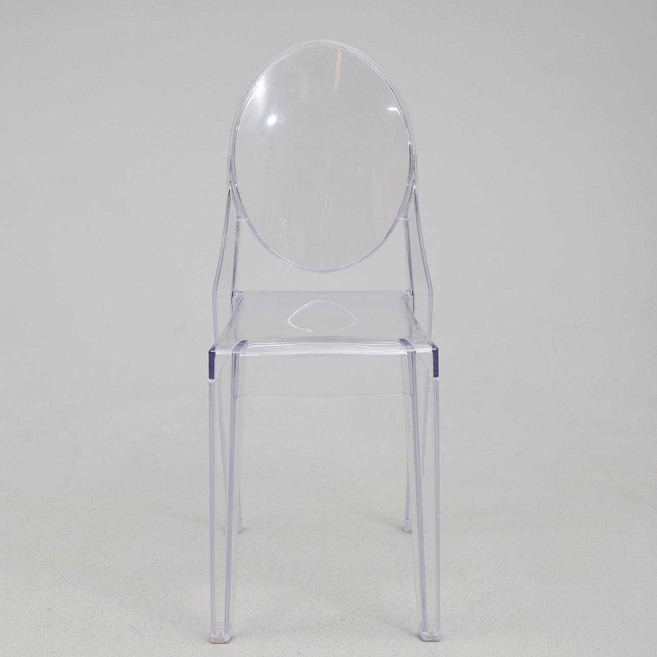 SILLA. «Viktoria Ghost», plástico, Kartell, Philippe Starck.