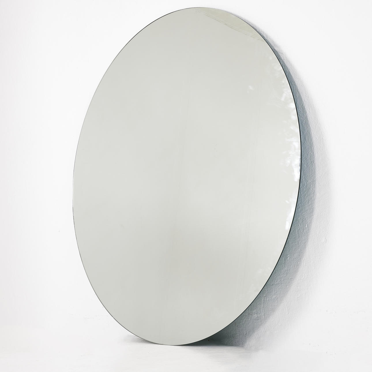 SPEJL, moderne, diameter 150 cm.