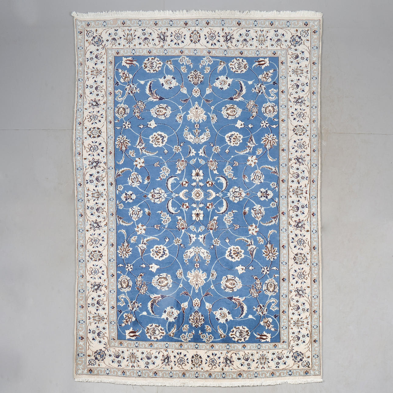 TEPPICH, orientalisch, Nain, ca. 293x195 cm.