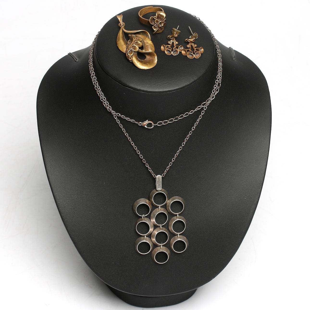 SMYCKEN, 5 delar, silver och brons, bl.a. "Lava", Hannu Ikonen, Finland, 1900-taletsandra hälft.