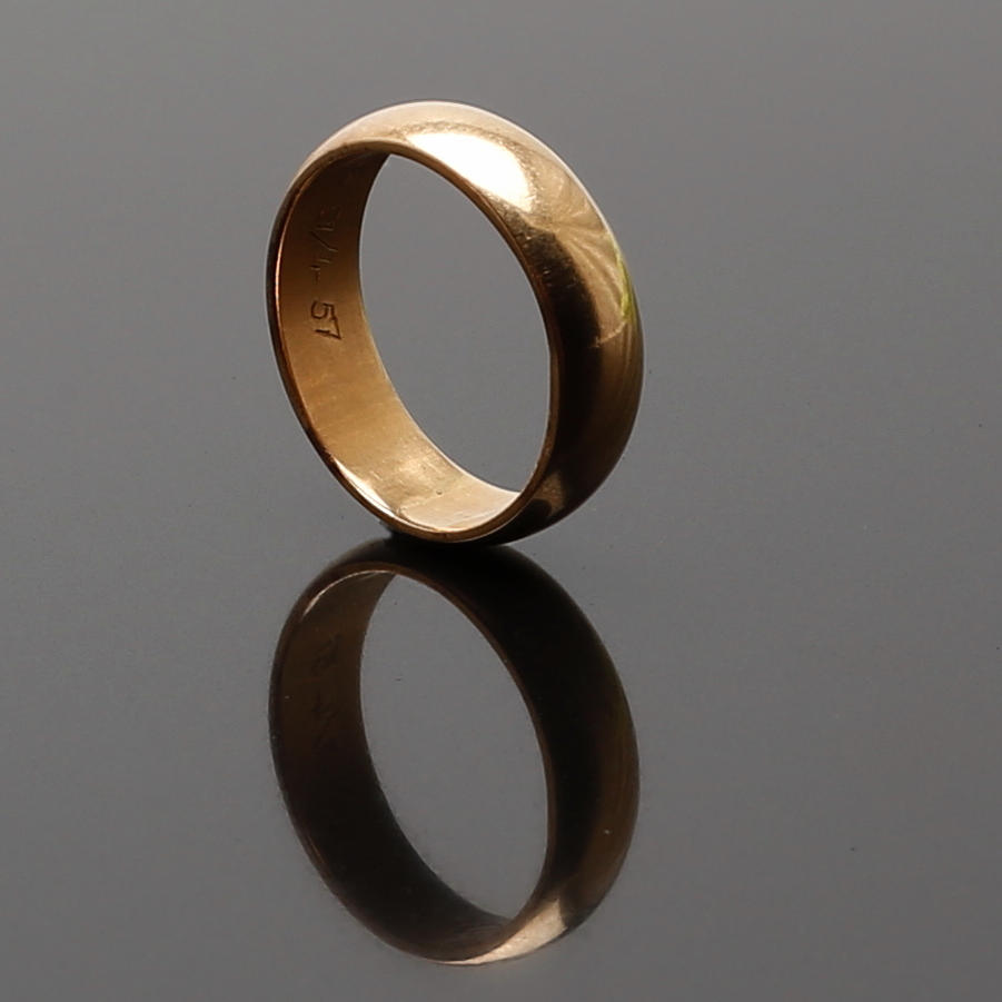 RING i 18K gulguld, vikt 7,4 gram.