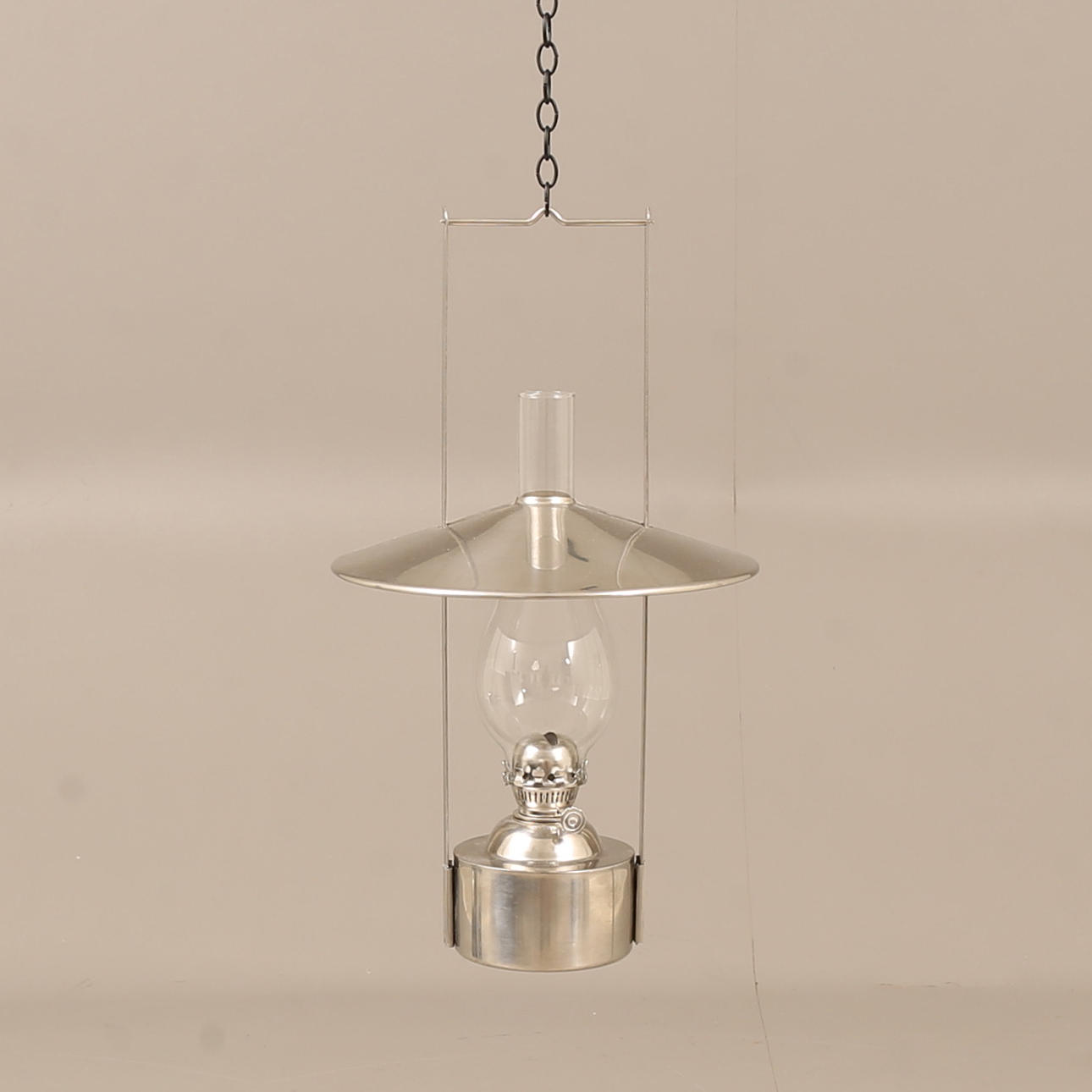 PENDANT KEROSENE LAMP, metal.
