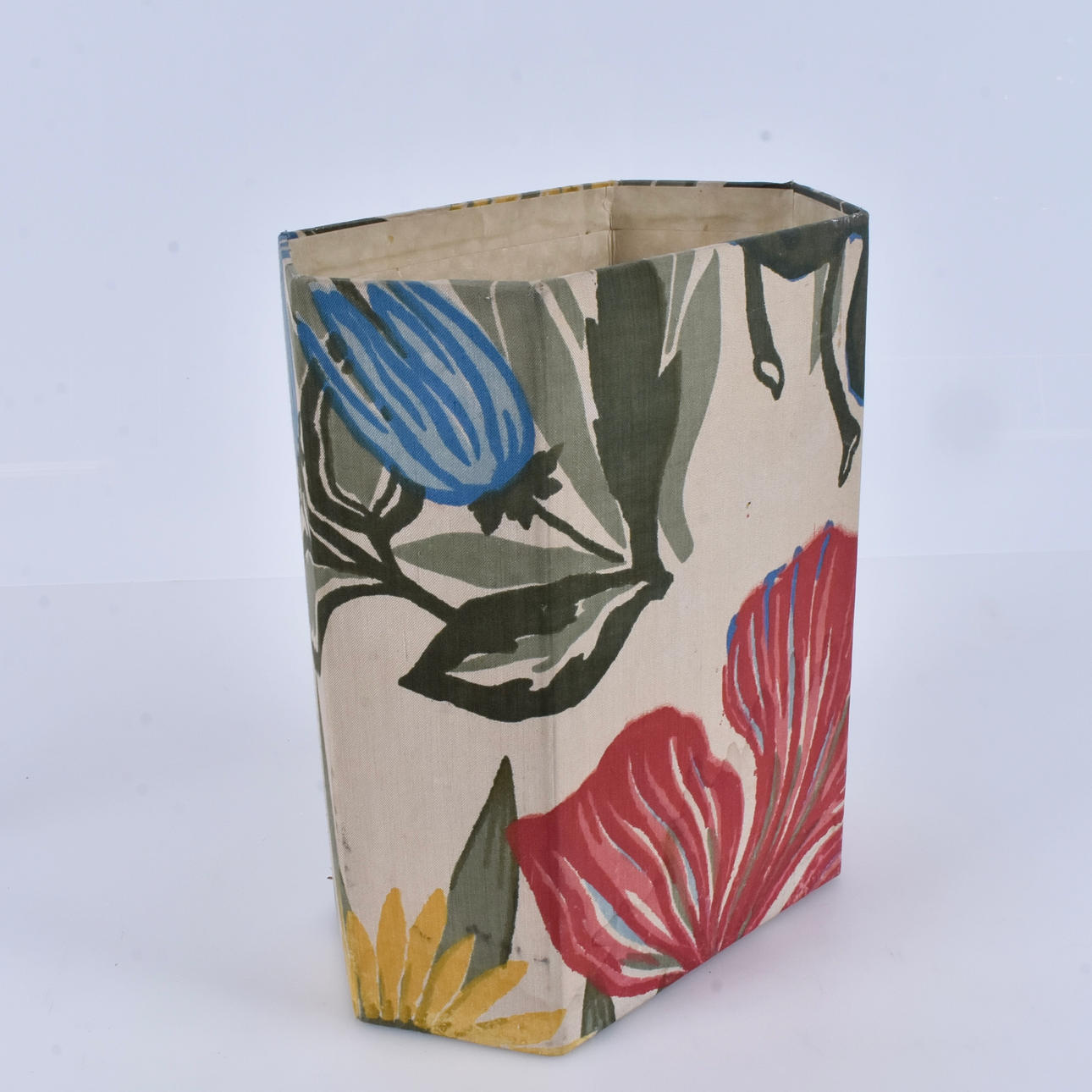 TRASH BIN, 20th century.