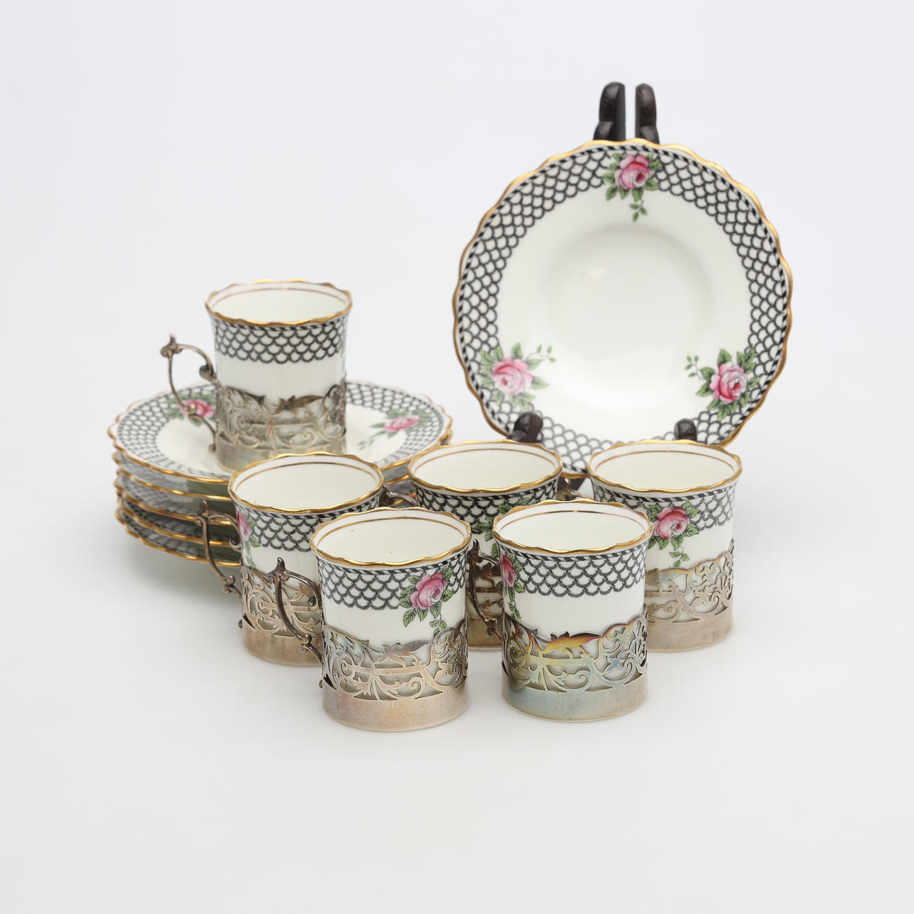 Ein 12-teiliges Mokasset-Set, Aynsley, England.