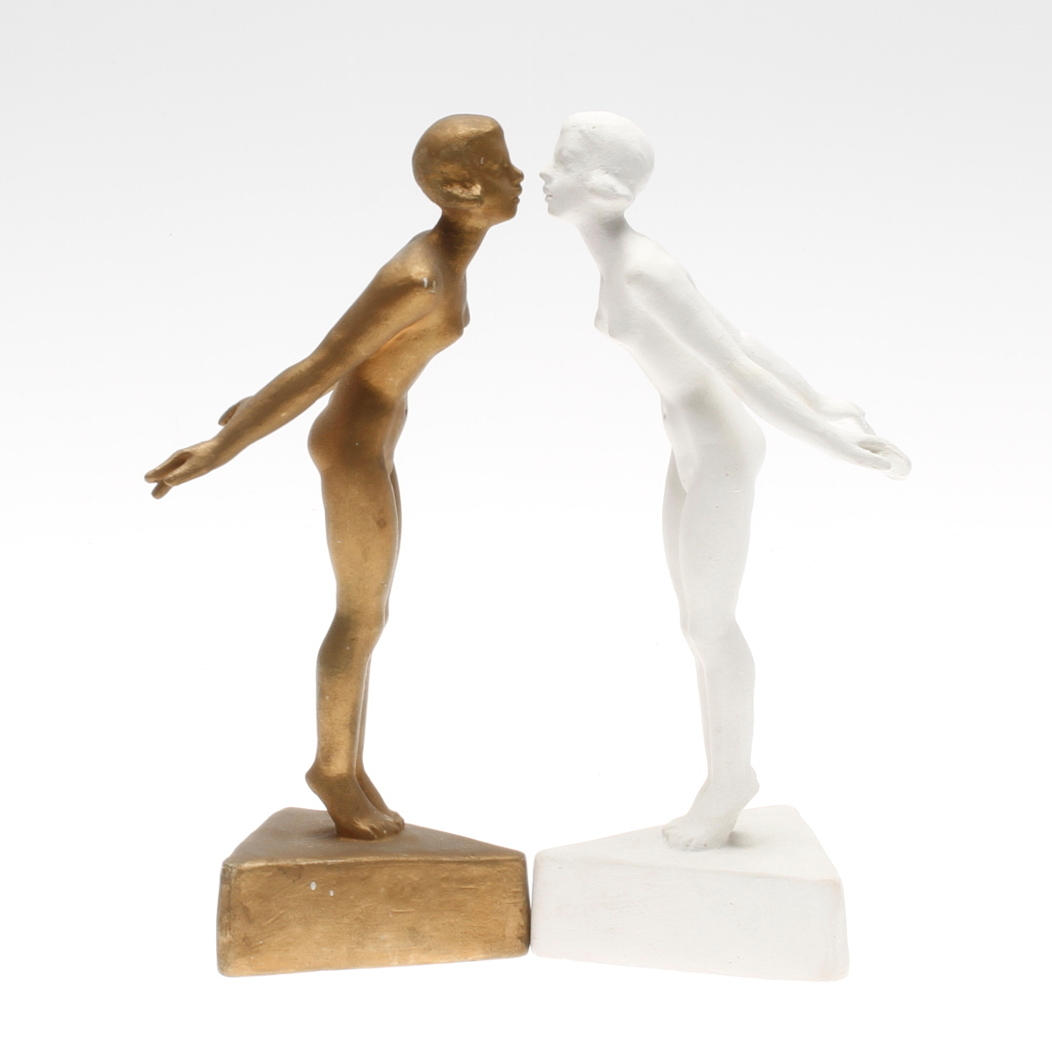 CARIN NILSON(1884-1973). Skulpturer, 2 st, gips, signerade.