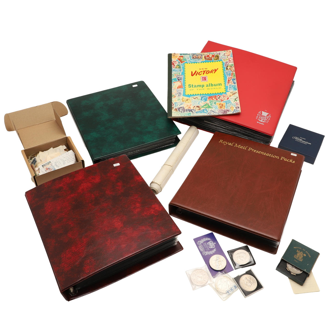 GROSSE MENGE AN NEUWERTIGEN BRIEFMARKEN-PRÄSENTATIONSPAKETEN.