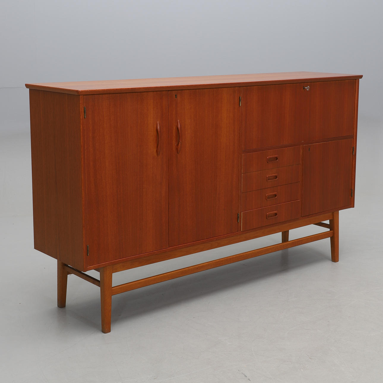 SIDEBOARD, 1960-tal.