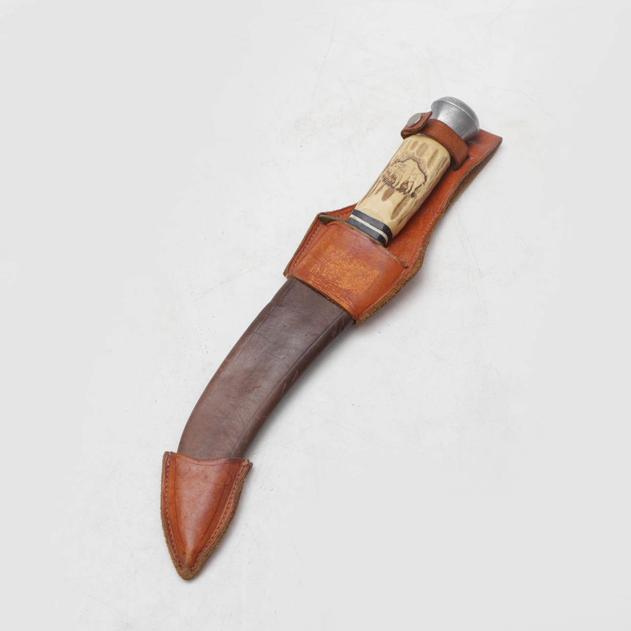 MESSER, Schaft mit Knochenimitat.