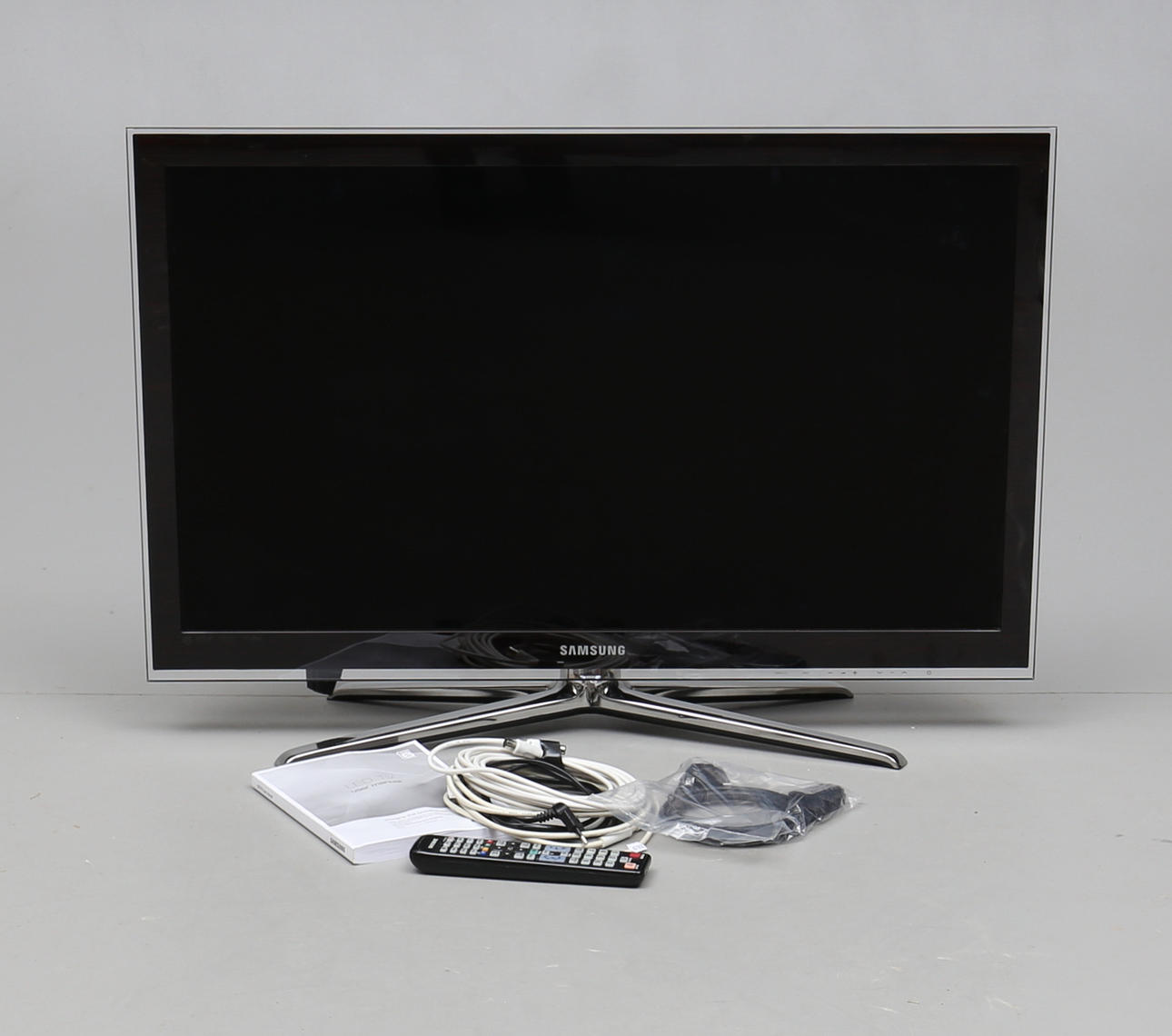 TV, 37 tum, SAMSUNG, 2000-tal.