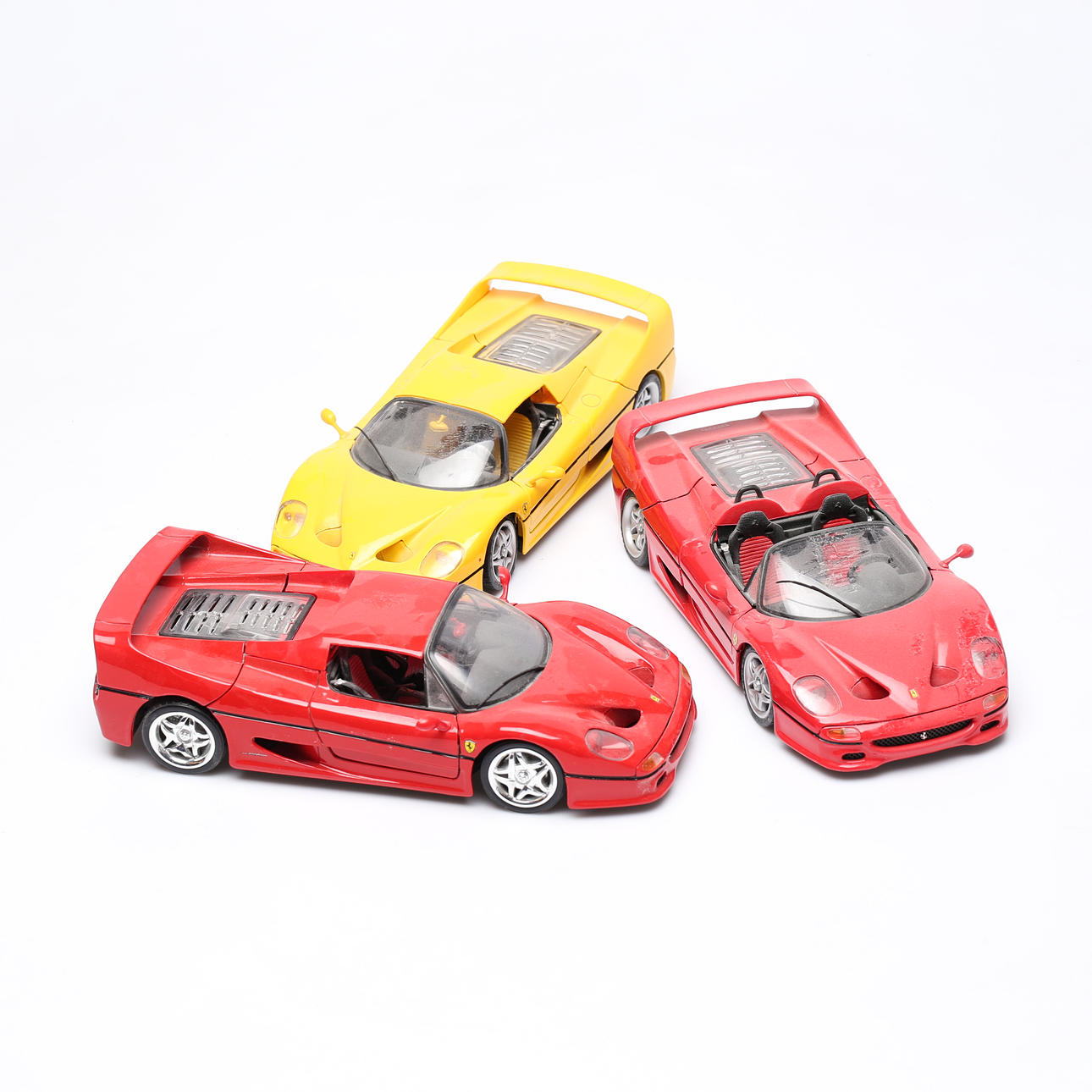 MODEL CARS, 3 pcs, Ferrari.