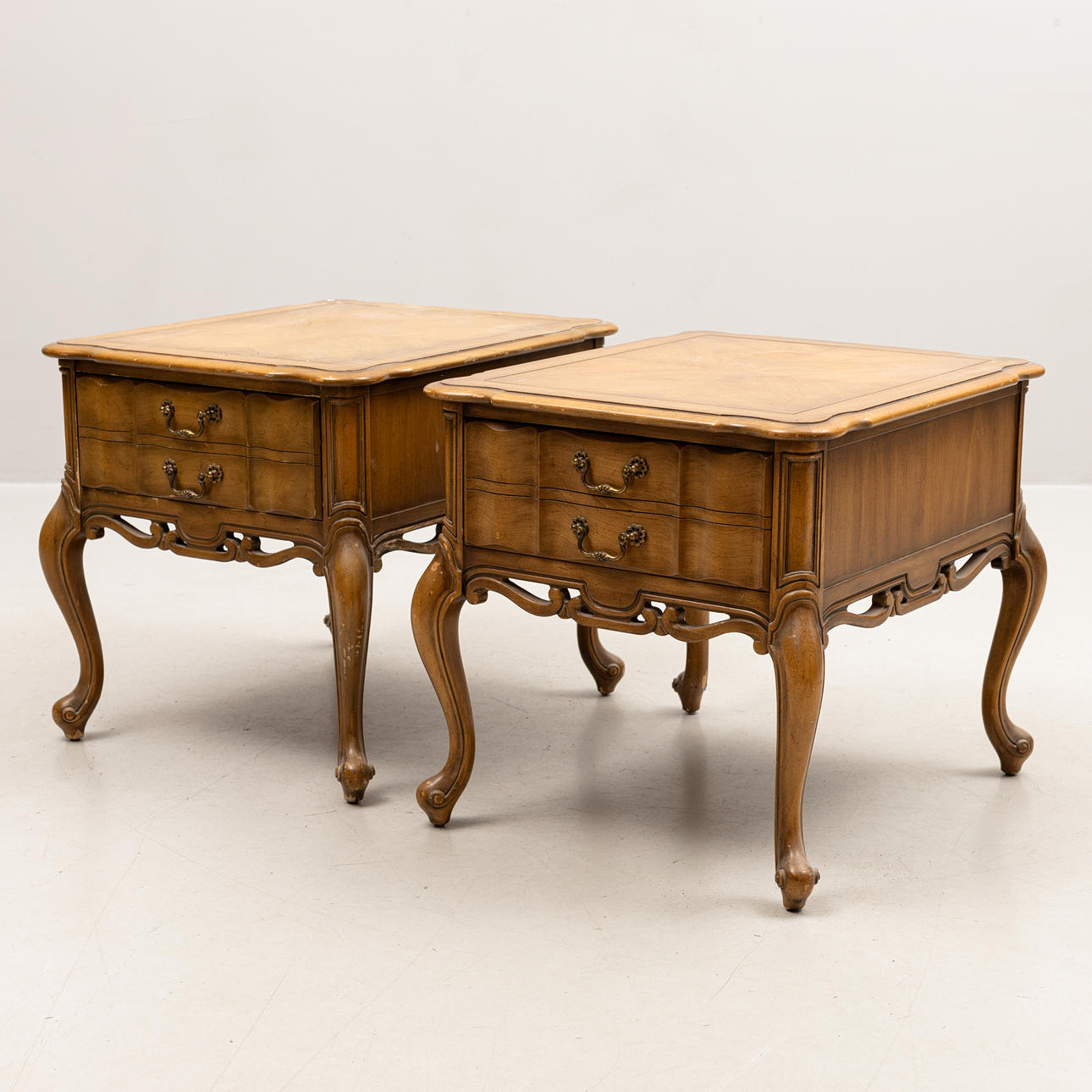 Un par de lámparas de estilo rococó, siglo XX.