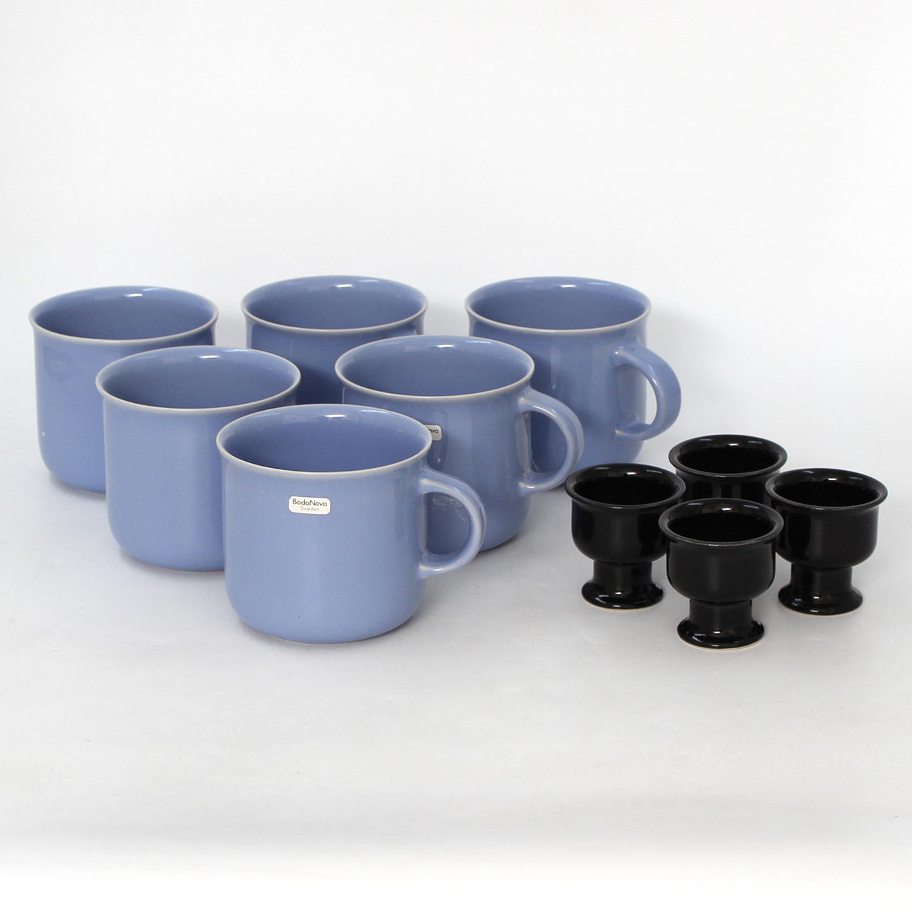 SIGNE PERSSON-MELIN. 6 KAFFEKOPPER, 4 ÆGKOPPER, BODA NOVA.