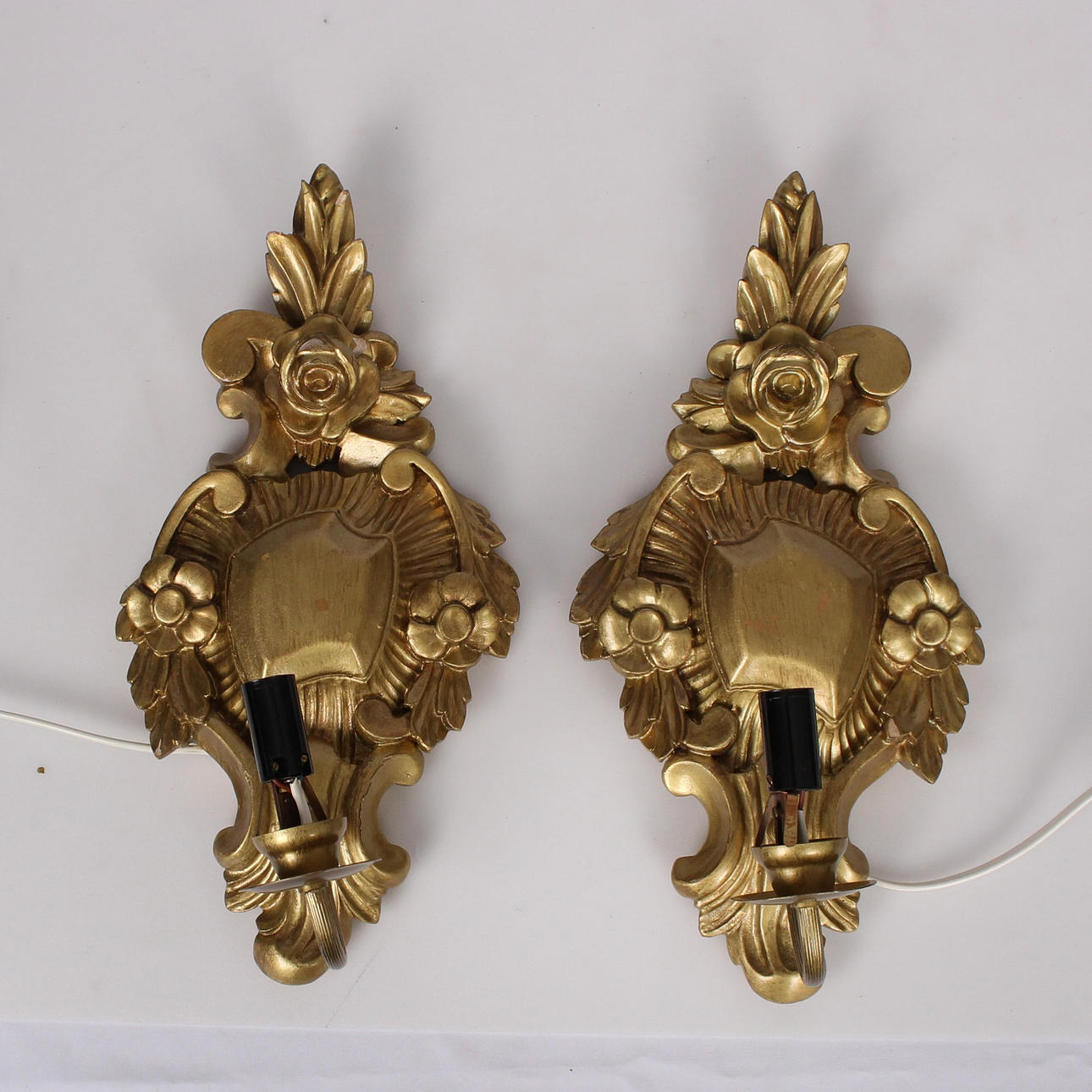 SCONCES, 2 pcs, electrified, painted wood.