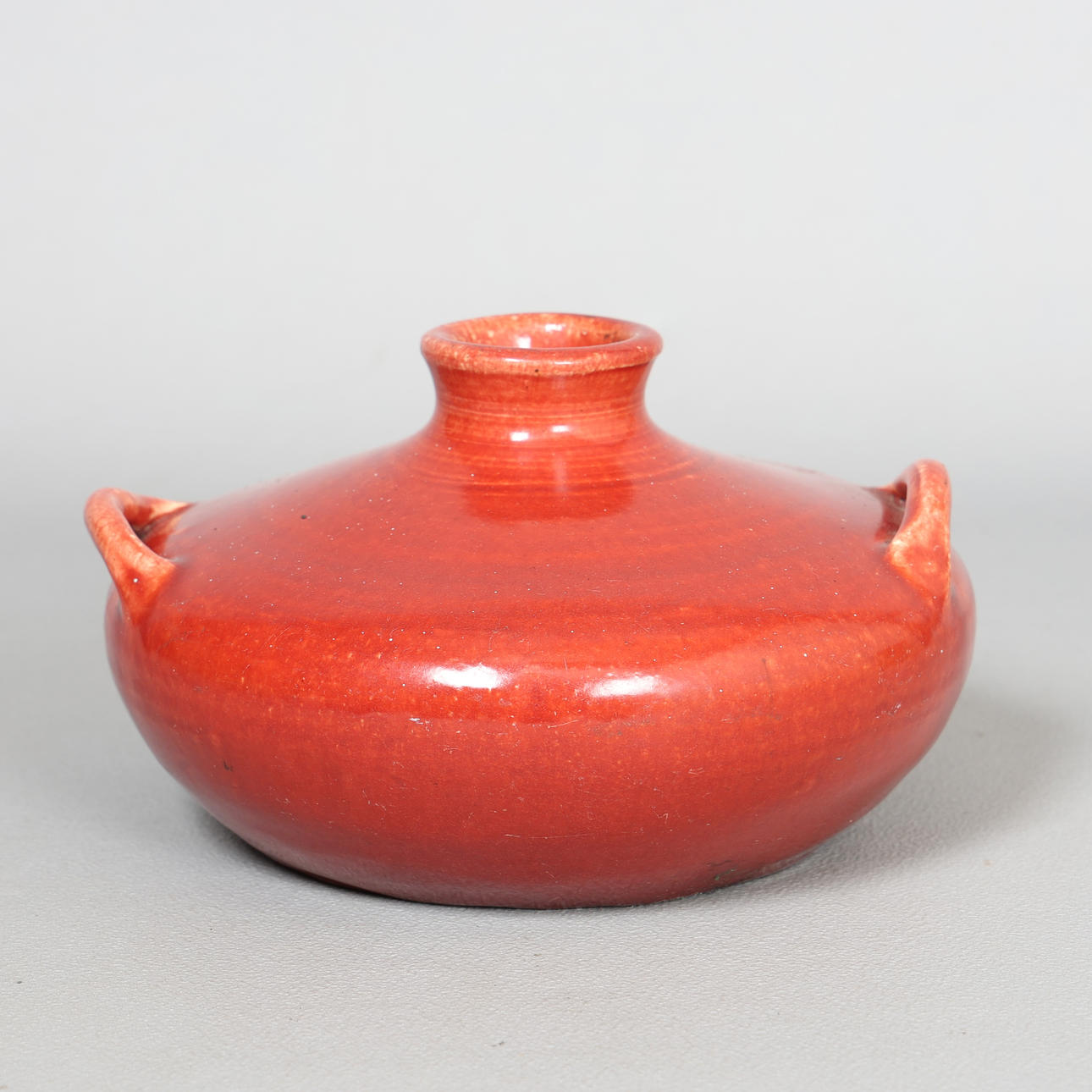 A MARLE SHERWIN & COTTON VASE.