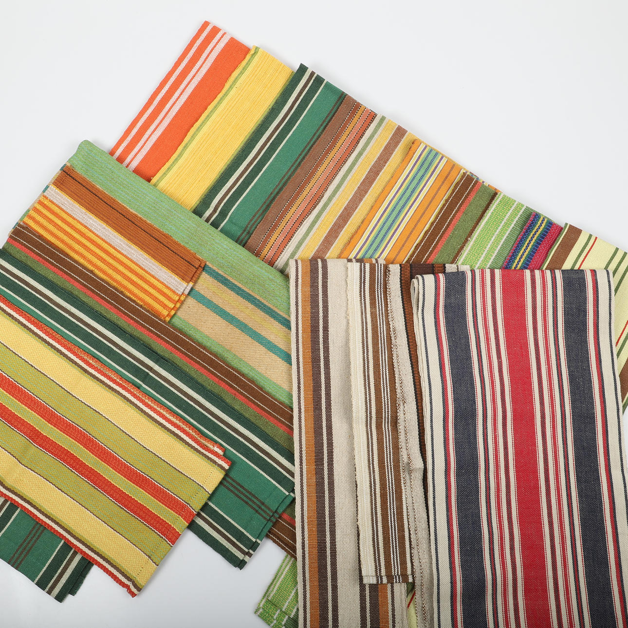 LÖPARE, 34 stycken, vävda, 1900-tal.