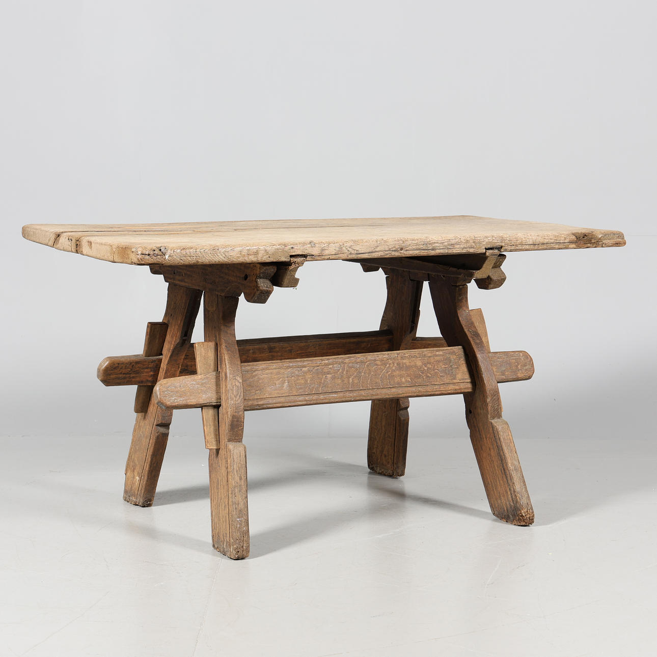 PÖYTÄ, pukki, 1700-tal.