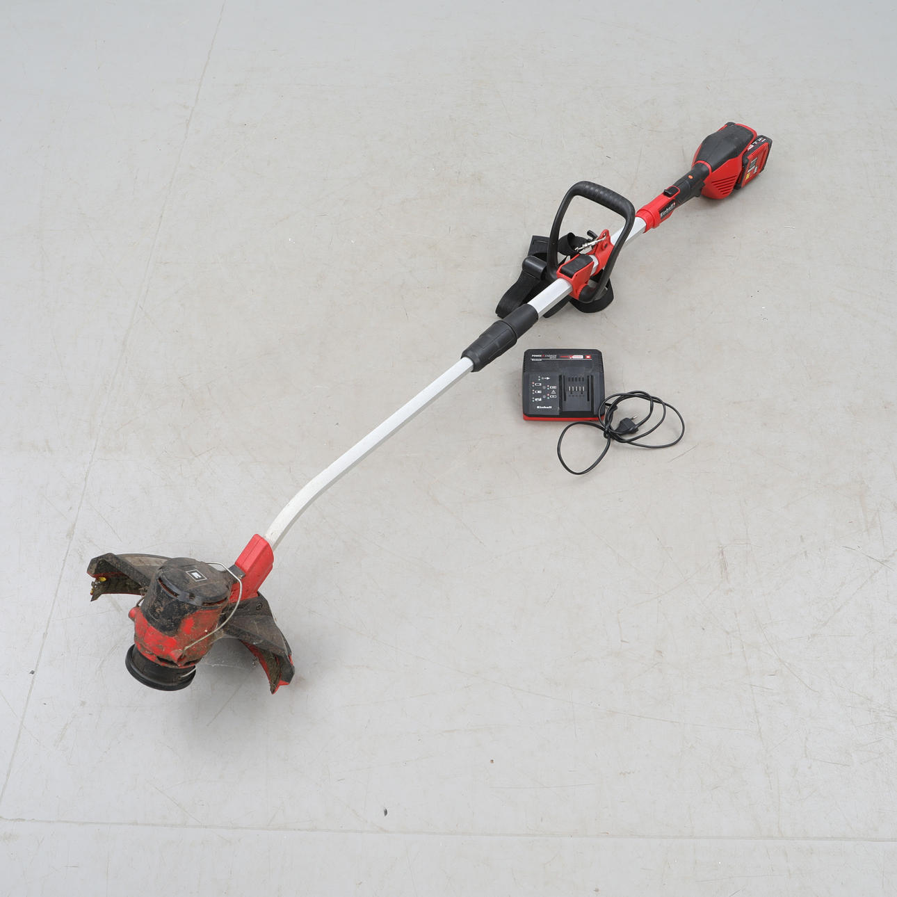 GRASS TRIMMER, Einhell, battery.
