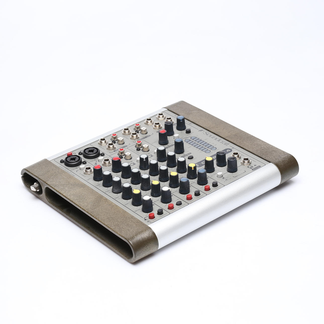 Compact 4 Soundcraft.