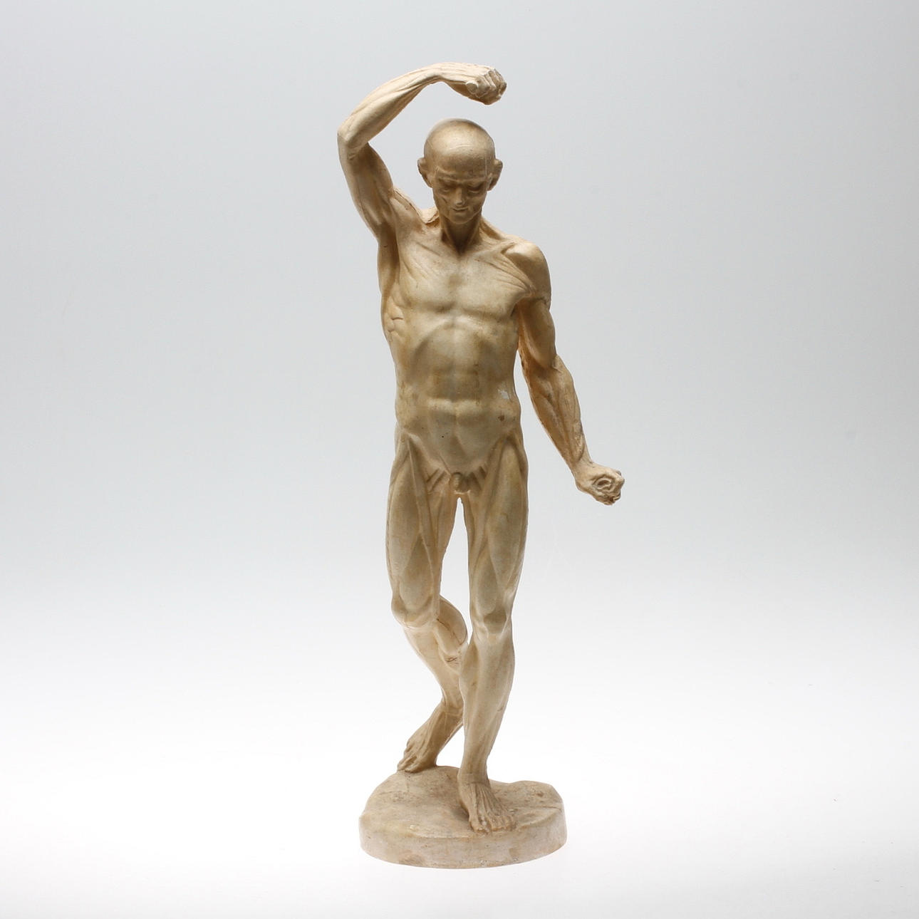 OIDENTIFIERAD KONSTNÄR. Skulptur, gips, Dresden, Tyskland, otydligt signerad.