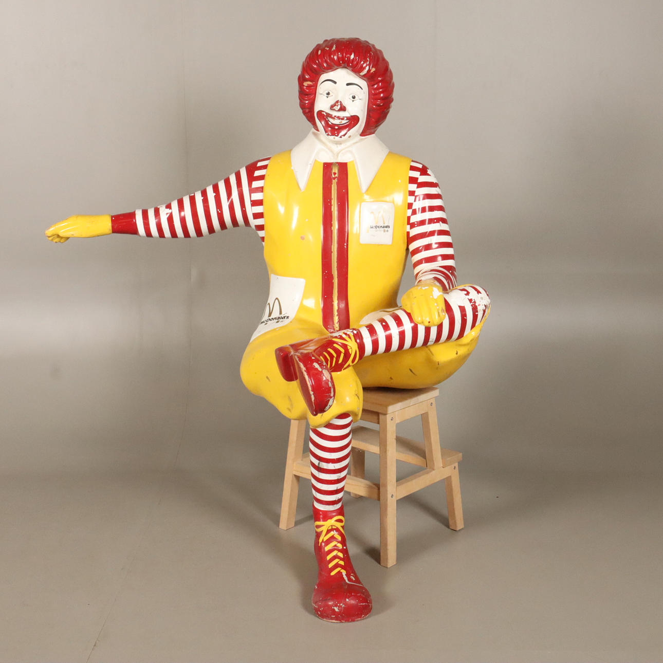 ESTATUA «Ronald McDonald».