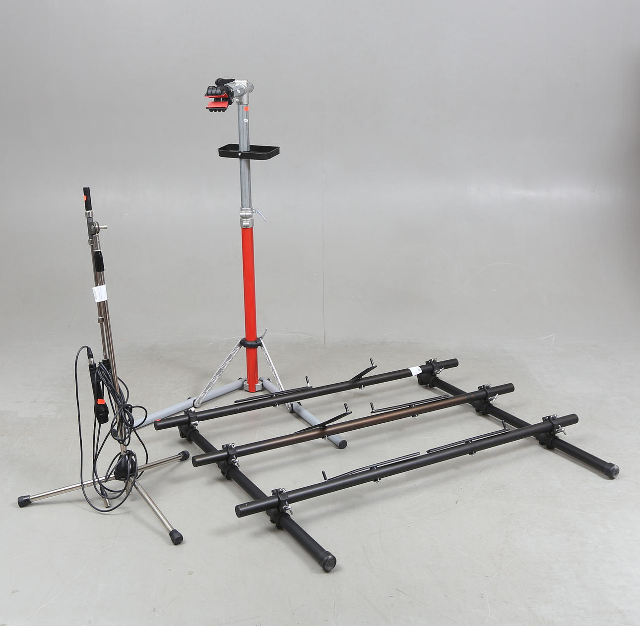 STATIV/STÄLL, 3 delar.