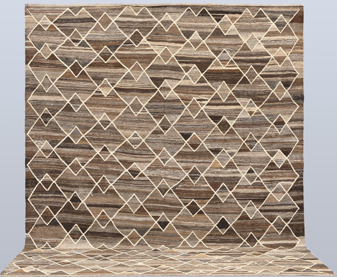 ORIENT-MATTO. Kelim Morocco Design, 302 x 252 cm.