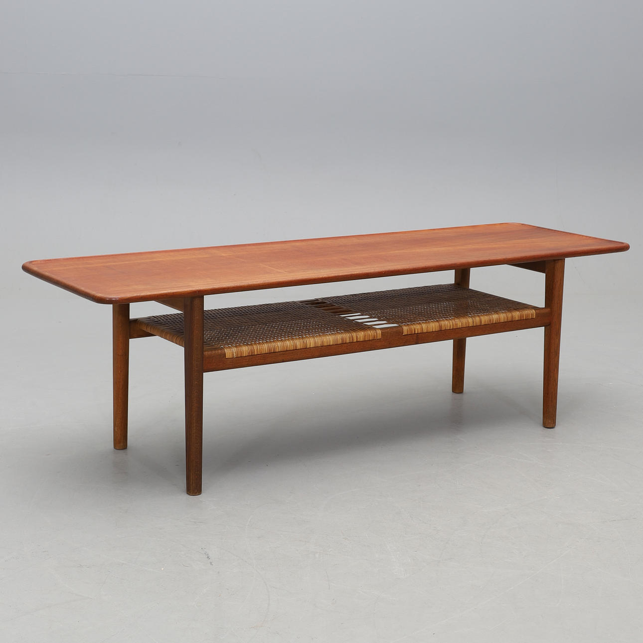 HANS J WEGNER. SOFABORD, AT-10, Andreas Tuck, Danmark.