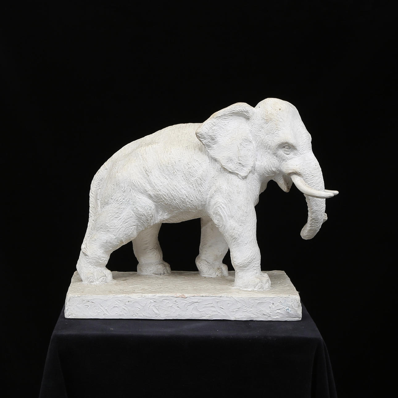 CARIN NILSON(1884-1973). Skulptur, gips, signerad och daterad 1939.