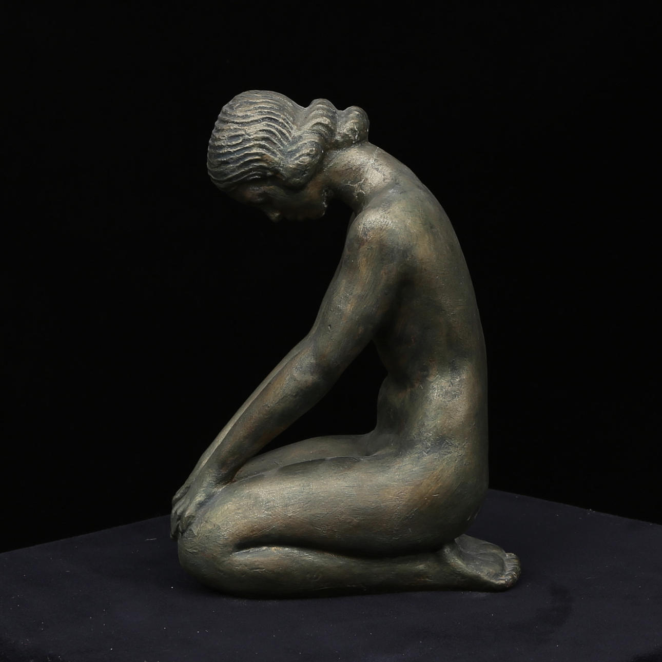 CARIN NILSON(1884-1973). Skulptur, gips, signerad.