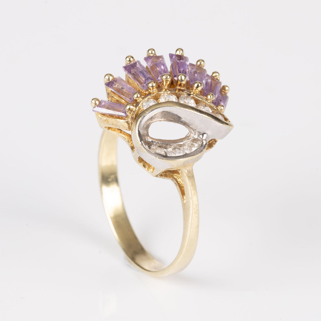 RING, 14K guld, rosa och vita stenar.