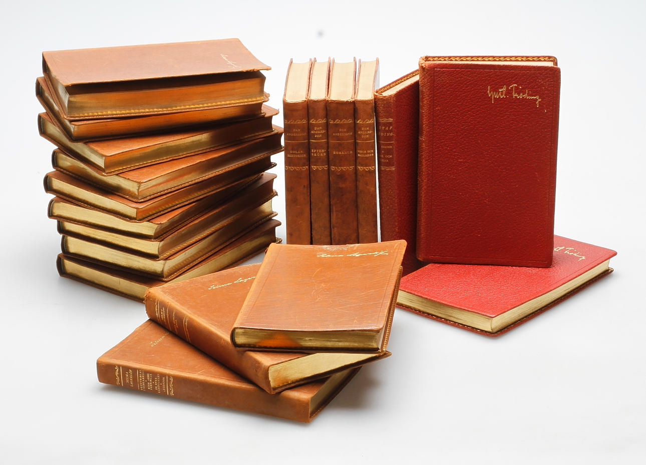 BÖCKER, 18 st. Helfranska band med guldsnitt. Dan Andersson, Gustaf Fröding samt Selma Lagerlöf.