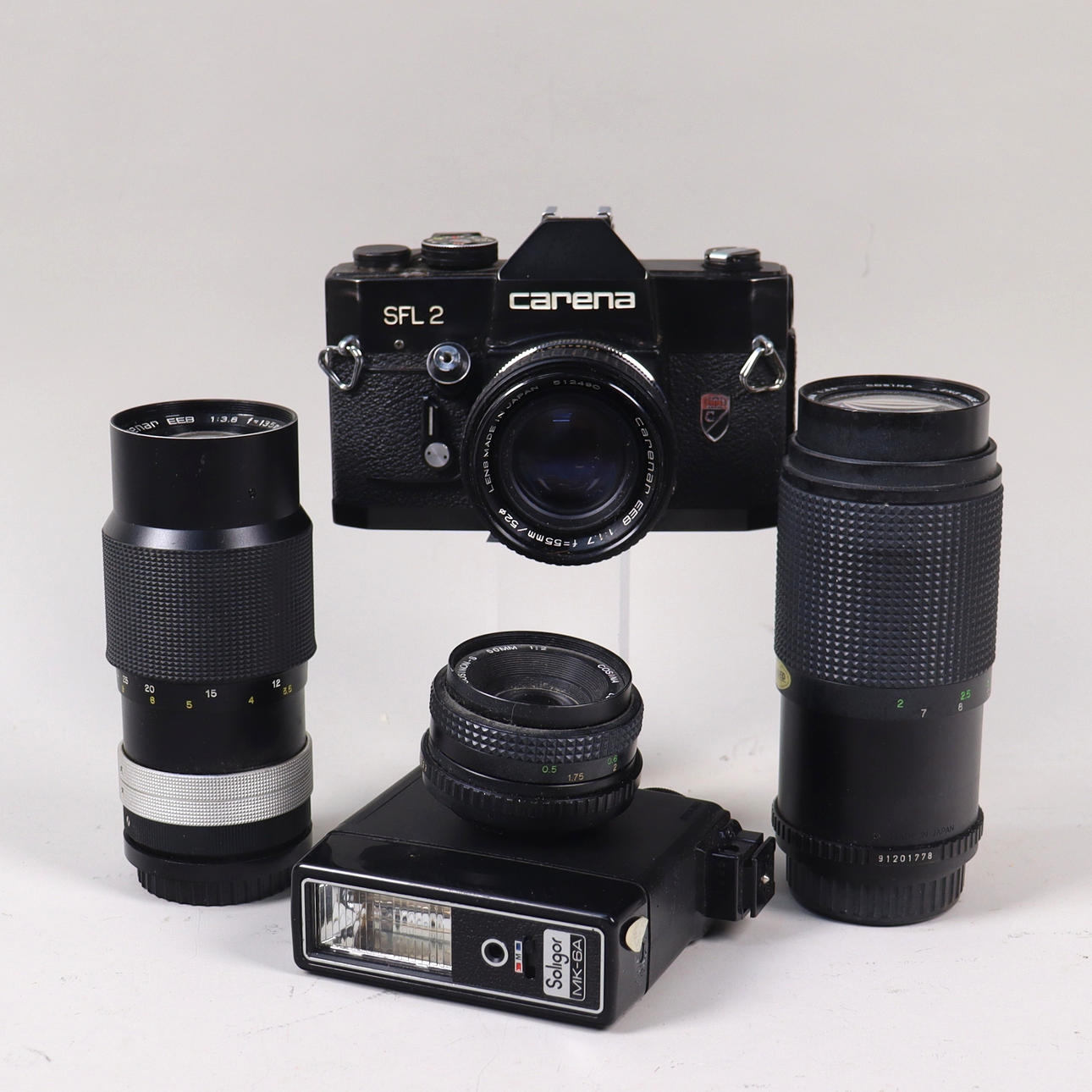 CARENA SFL2 kamera lisävarusteineen.