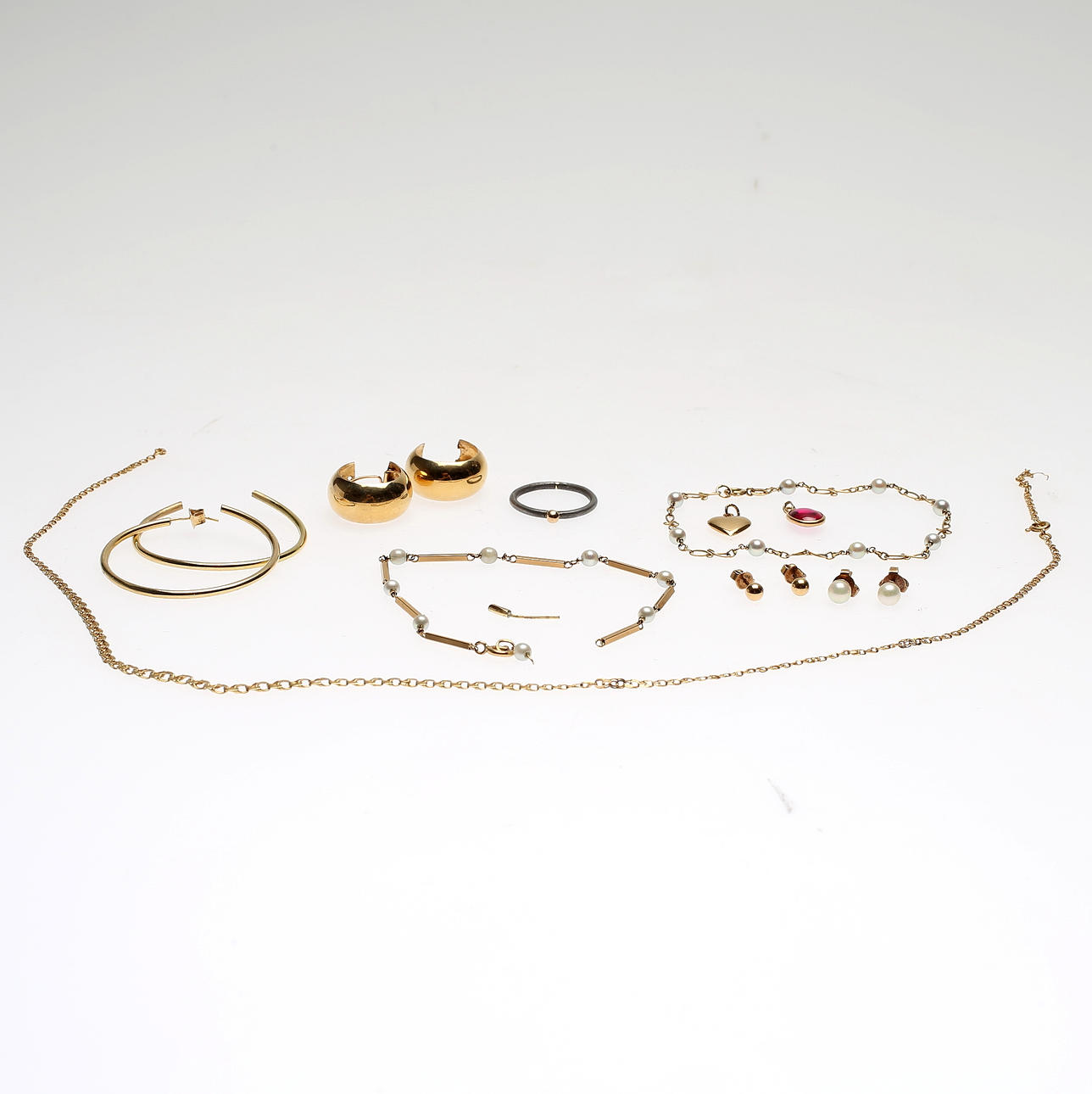 PARTI SMYCKEN, guld 18k sammanlagd vikt ca 17,8 gram.
